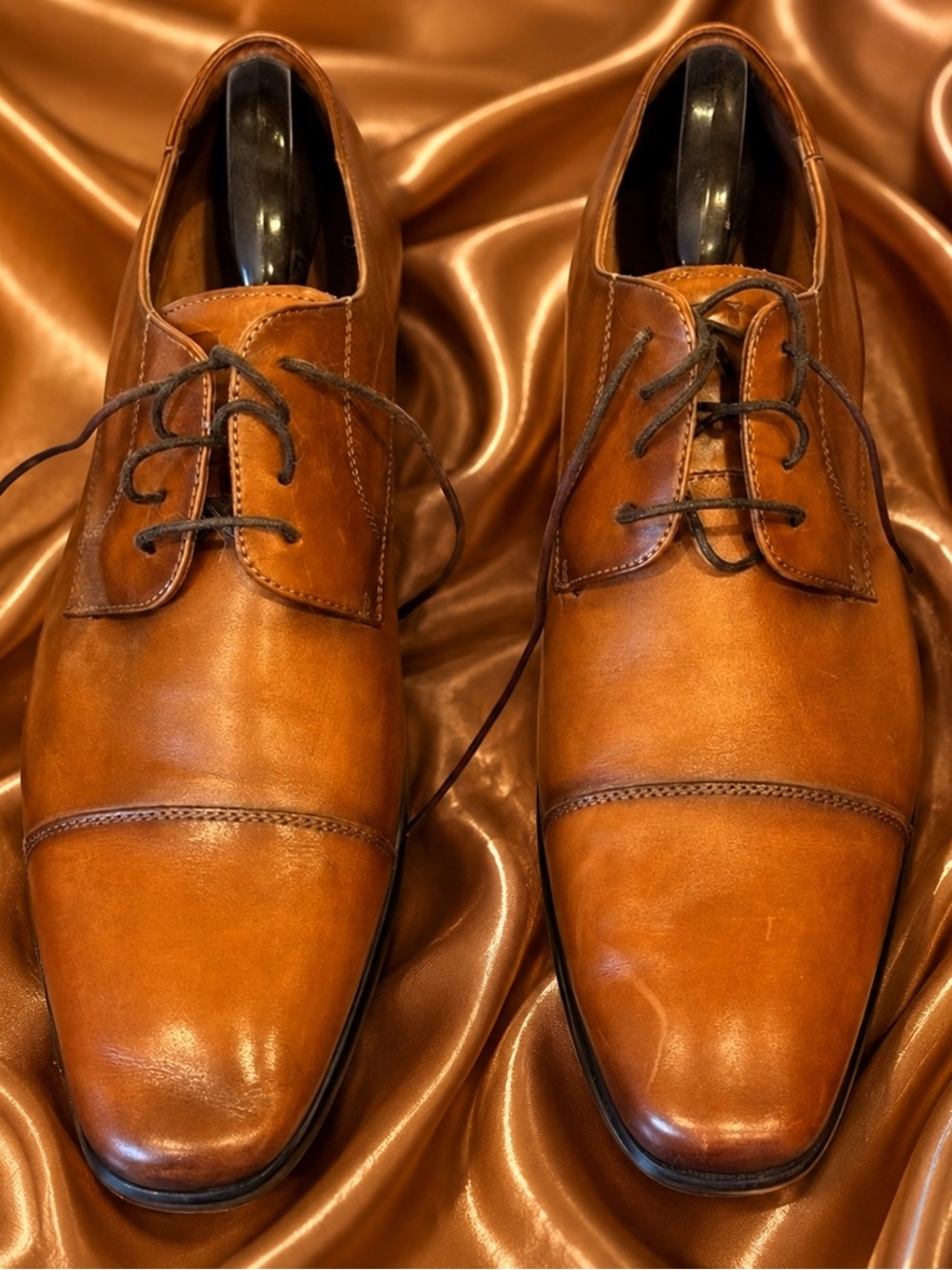 UNWORN - Florsheim leather oxfords - unused spare in a film shoot - high quality